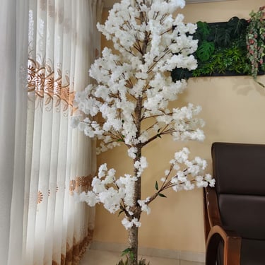 Árbol cerezo blanco artificial 2.40 metros tronco madera natural — Distribuciones Villegas Colombia