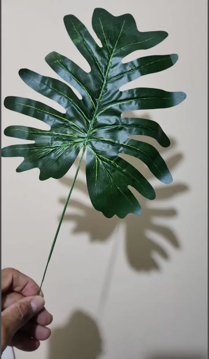 Hoja Artificial Monstera — Plantas Artificiales Colombia